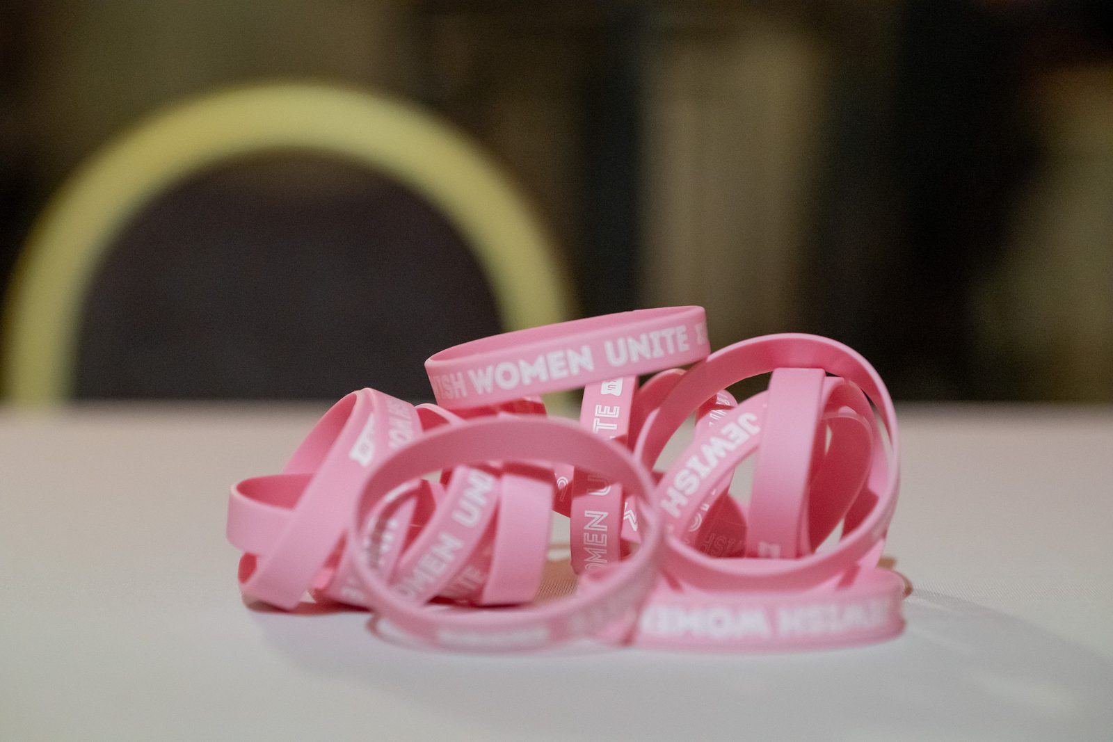 WOW Armbänder — Verbundenheit unter Frauen